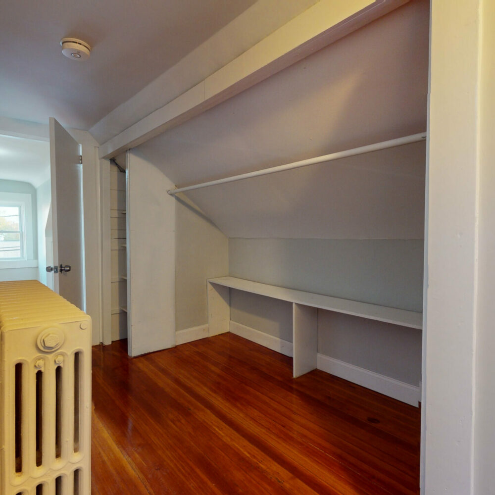 10-Winter-Street-Fairhaven-MA-Hall-Closet